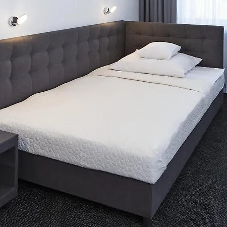 Отель Interhotel